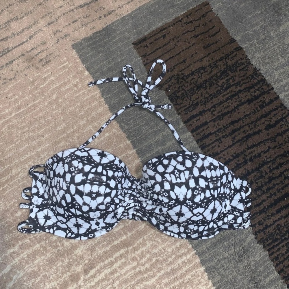 Bikini top